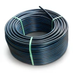 لفة أنابيب بلاستيك HDPE ضغط 12.5 بار [PE 80] قطر خارجي 50 مم SDR 11 لون أسود مع خط أزرق