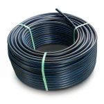 لفة أنابيب بلاستيك HDPE ضغط 12.5 بار [PE 80] قطر خارجي 50 مم SDR 11 لون أسود مع خط أزرق