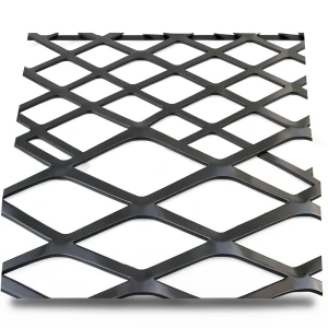 Hot Rolled Steel Expanded Metal Mesh Thickness 1.5 mm Width 2.44 m Length 7 m, Black