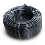 لفة أنابيب بلاستيك HDPE ضغط 4 بار PE 80 قطر خارجي 75 مم SDR 33 لون أسود