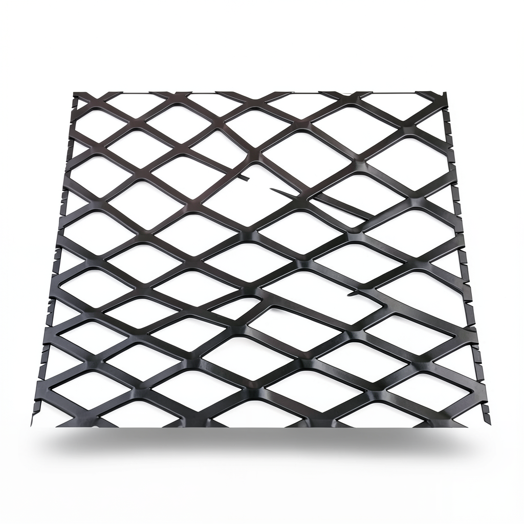 Hot Rolled Black Steel Expanded Metal Mesh Thickness 3.8 mm Width 2.44 m Length 4 m