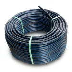 لفة أنابيب HDPE ضغط 12.5 بار [PE 80] قطر خارجي 63 مم SDR 11 لون أسود مع خط أزرق