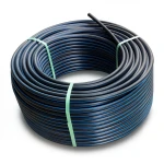 لفة أنابيب HDPE ضغط 12.5 بار PE 80 قطر خارجي 160 مم SDR 11 أسود مع خط أزرق