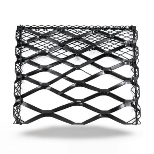 Hot Rolled Steel Expanded Metal Mesh 1.2 mm Thickness 1.22x1 m Black