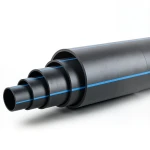 أنابيب بلاستيك بولي ايثيلين عالي الكثافة ضغط 20 بار [PE 100] قطر خارجي 400 مم SDR 9 لون أسود مع خط أزرق