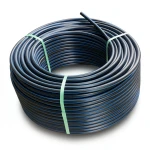 لفة أنابيب بلاستيك HDPE ضغط 12.5 بار PE 100 قطر خارجي 90 مم SDR 13.6 أسود مع خطوط زرقاء