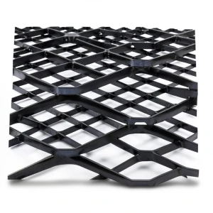 Hot Rolled Black Steel Expanded Metal Mesh Bahri 3.8 mm Thickness 1.22 m Width 7 m Length