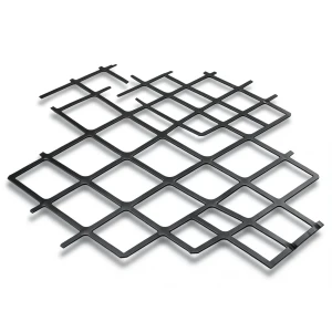 Hot Rolled Black Steel Expanded Metal Mesh Thickness 1.4 mm Width 2.44 M Length 3 m