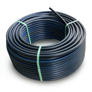 لفة أنابيب بلاستيك HDPE ضغط اسمي 16 بار PE80، قطر خارجي 140 مم SDR 9 أسود مع خطوط زرقاء