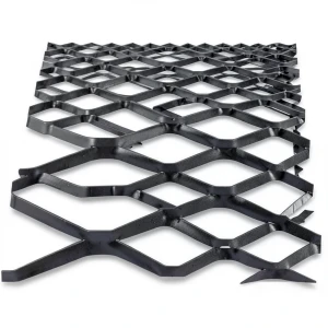 Hot Rolled Black Steel Expanded Metal Mesh Bahri 1.4 mm Thickness 1.22 m Width 7 m Length