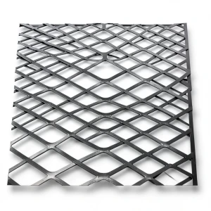 Hot Rolled Black Steel Expanded Metal Mesh Thickness 1.7 mm Width 2.44 m Length 2 m