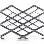 Hot Rolled Steel Expanded Metal Mesh Thickness 1.8 mm Width 2.44 M Length 5 M, Black