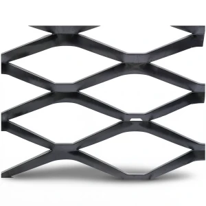 Hot Rolled Black Steel Expanded Metal Mesh Bahri 1.5 mm Thickness 2.44 m Width 5 m Length