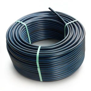 لفة أنابيب HDPE ضغط 10 بار PE 100 قطر خارجي 32 مم SDR 17 لون أسود مع خط أزرق