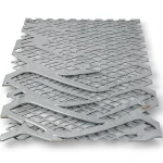 Hot Rolled Expanded Metal Sheet Flattened Momawaj Thickness 1.4 mm Size 1.22×7 m