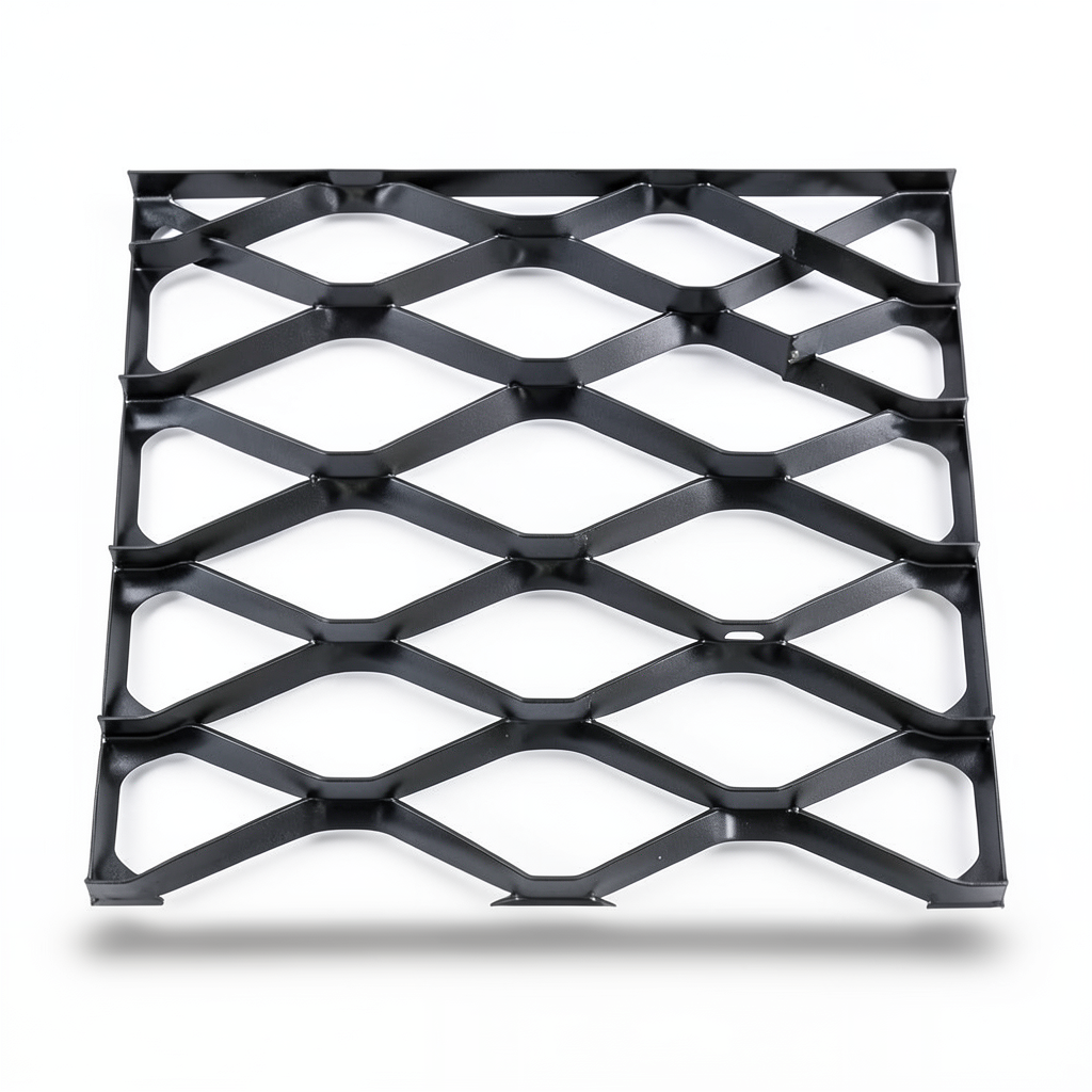 Hot Rolled Steel Expanded Metal Mesh Bahri 1.7 mm Thickness 2.44 m Width 7 m Length, Black