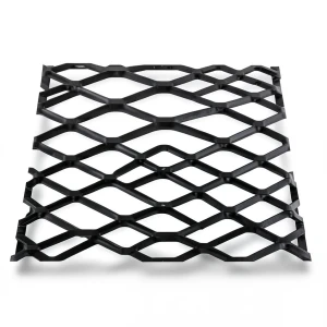 Hot Rolled Steel Expanded Metal Mesh 2.8 mm Thickness 2.44 m Width 7 m Length, Black