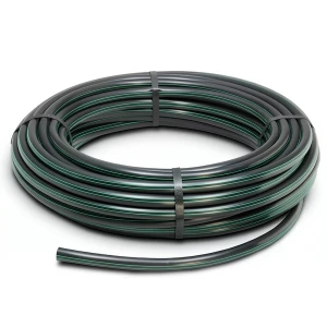 لفة أنابيب HDPE ضغط 10 بار PE 80 قطر خارجي 20 مم SDR 13.6 أسود مع خط أخضر