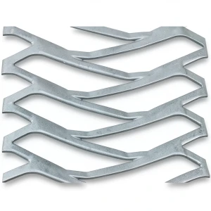 Hot Rolled Expanded Metal Mesh Momawaj Shape Thickness 1.7 mm Size 1.22×3 meter