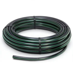لفة أنابيب HDPE ضغط 10 بار PE 80 قطر خارجي 140 مم SDR 13.6 أسود مع خطوط خضراء