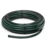 لفة أنابيب HDPE ضغط 12.5 بار PE 80 قطر خارجي 25 مم SDR 11 أسود مع خط أخضر