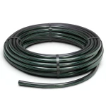 لفة أنابيب HDPE ضغط 16 بار PE 80 قطر خارجي 25 مم SDR 9 أسود مع خط أخضر