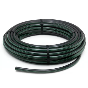 لفة أنابيب بلاستيك HDPE ضغط اسمي 16 بار PE80 قطر خارجي 32 مم SDR 9 أسود مع خطوط خضراء