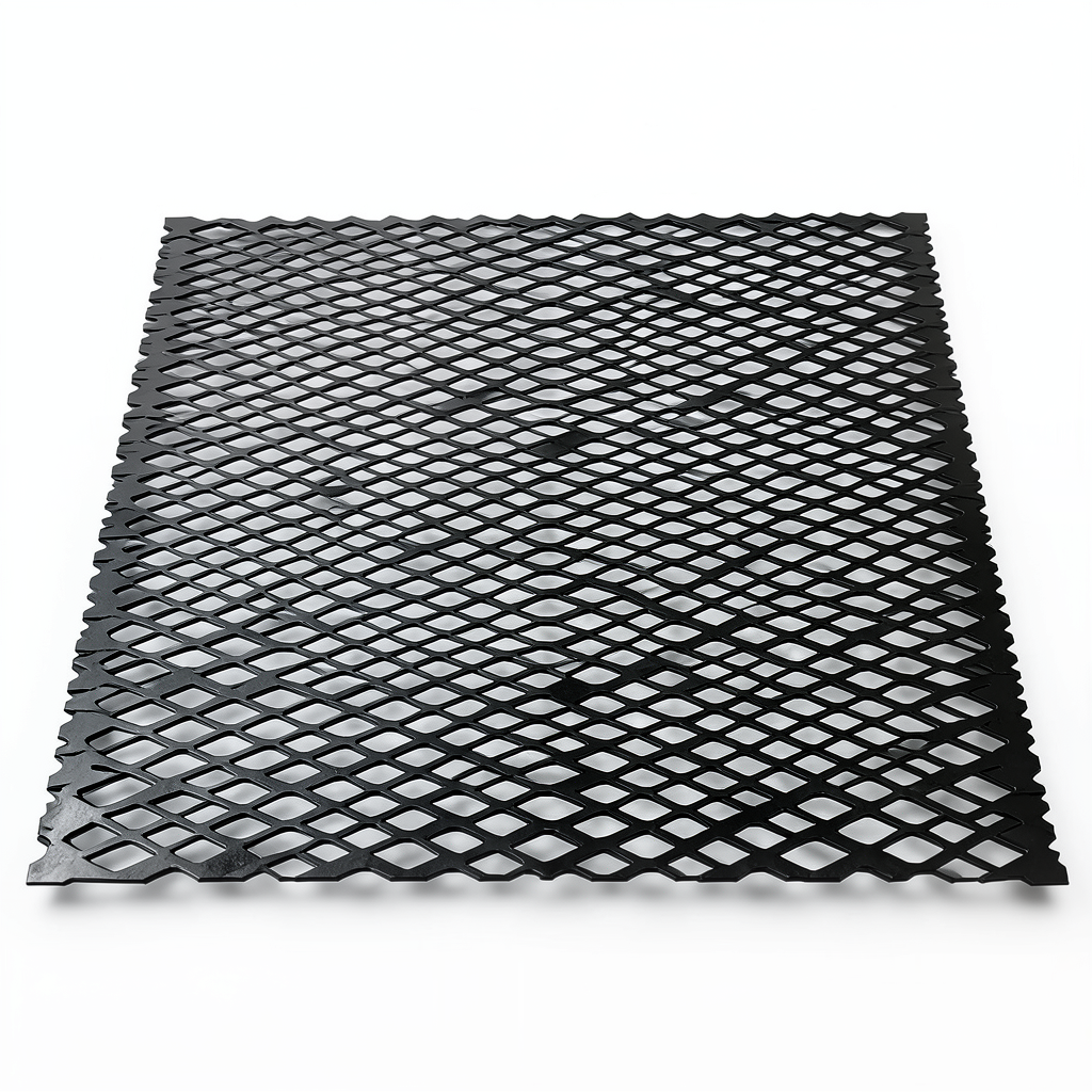 Hot Rolled Expanded Metal Mesh Momawaj Thickness 3.8 mm Width 1.22 m Length 3 m