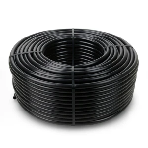 لفة أنابيب HDPE ضغط 6 بار PE 80 قطر خارجي 20 مم سمك 1.8 مم لون أسود