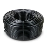 لفة أنابيب HDPE ضغط اسمي 6 بار PE 80 قطر خارجي 90 مم سمك 5.1 مم لون أسود