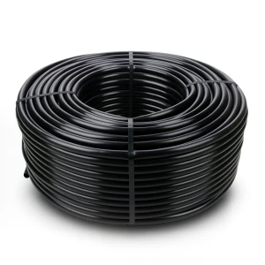 لفة أنابيب HDPE ضغط اسمي 6 بار PE 80 قطر خارجي 32 مم سماكة 1.8 مم لون أسود