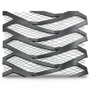 Hot Rolled Expanded Metal Mesh Momawaj Thickness 1.4 mm Size 2.44×7 meter