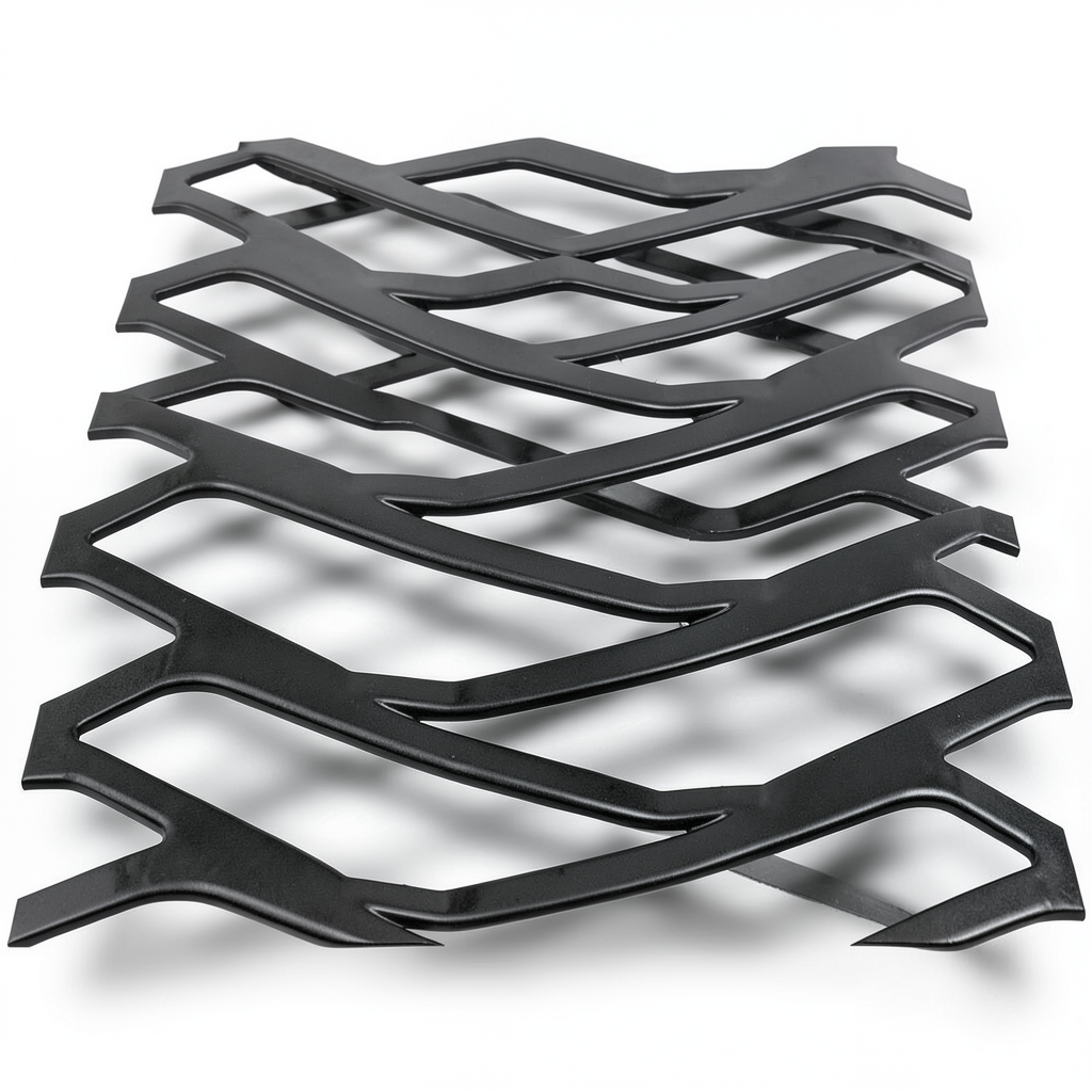 Hot Rolled Expanded Metal Mesh Momawaj Design Thickness 1.4 mm Size 2.44×2 m Black Steel