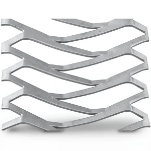 Hot Rolled Expanded Metal Mesh Momawaj Design 5.8 mm Thick 2.44x2 m