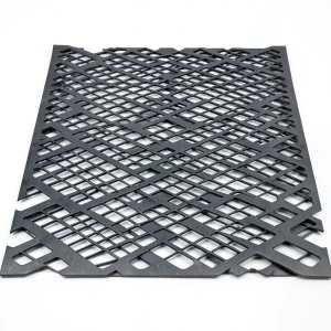 Hot Rolled Expanded Metal Mesh Momawaj Thickness 1.4 mm Size 2.44×7 meter