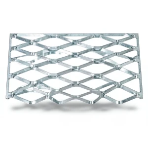 Galvanised Steel Expanded Metal Mesh Bahri Thickness 2.8 mm Width 1.22 m Length 4 m