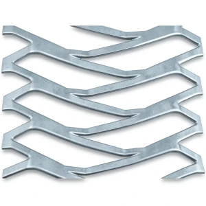 Hot Rolled Expanded Metal Mesh Momawaj Design Thickness 2.8 mm Size 2.44×7 m