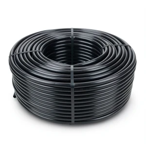 لفة أنابيب بلاستيك HDPE ضغط اسمي 12.5 بار PE 80 قطر خارجي 20 مم سمك 2.3 مم لون أسود