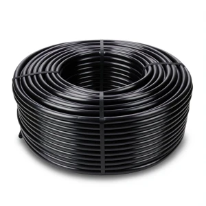 لفة أنابيب HDPE ضغط 4 بار PE 80 قطر 75 مم SDR 33 لون أسود