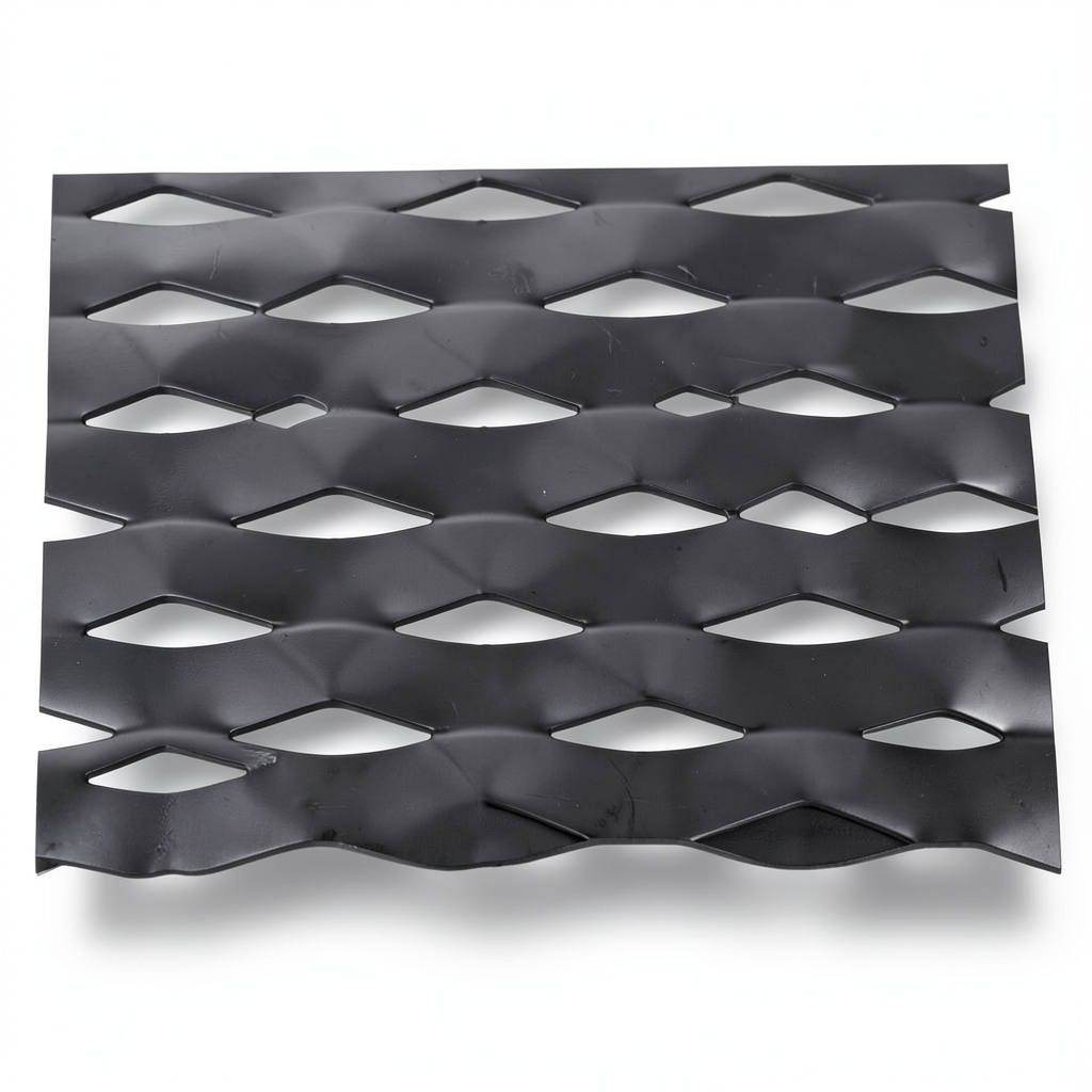 Hot Rolled Expanded Metal Sheet 2 mm Thick, 1.22 M Width, 7 M Length