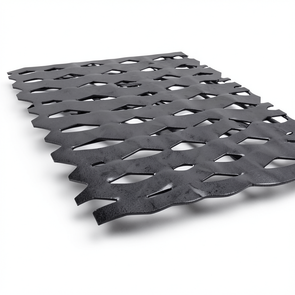 Hot Rolled Expanded Metal 2.3 mm Thickness, 1.22 M Width, 1 M Length