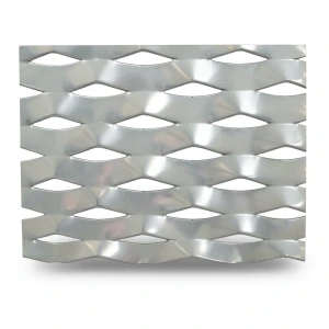 Mild Steel Expanded Metal Mesh Drie Design 1.2mm Thickness 2.44m x 1m Bait Al Tatawor