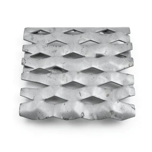 Hot Rolled Flattened Expanded Metal Drie Shape, Wire Diameter 1.4 mm, Width 2.44 M, Length 7 M