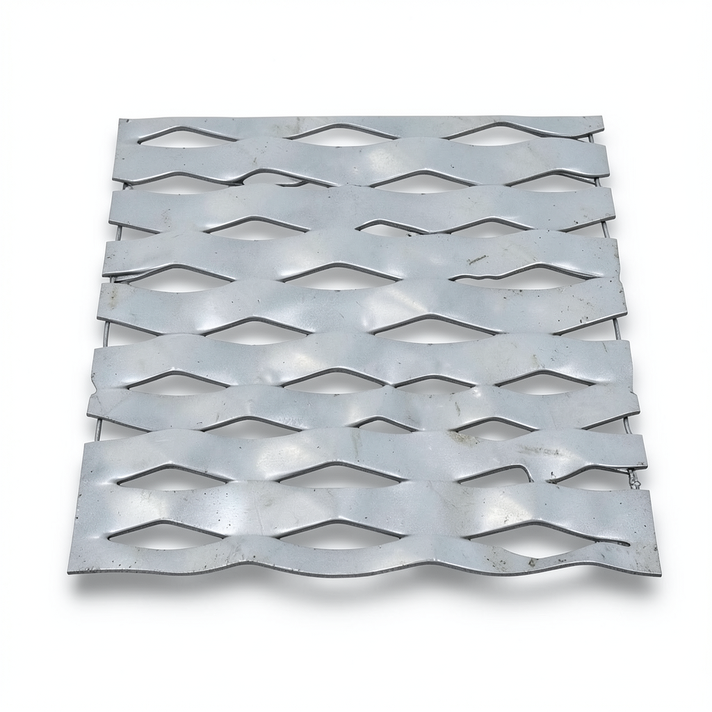 Hot Rolled Expanded Metal Wiremesh Drie Shape 1.5 mm Wire Diameter 2.44 M Width 5 M Length