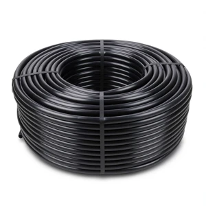 لفة أنابيب HDPE ضغط 12.5 بار PE 80، قطر خارجي 90 ملم، سمك 8.2 ملم، لون أسود