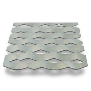 Hot Rolled Expanded Metal Sheet Thickness 1.7 mm Width 2.44 M Length 7 M, Drie Form