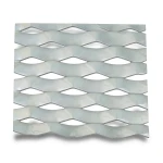 شبك معدني ممدد حديد اسود تصميم درع، سمك 1.8 ملم، عرض 2.44 متر، طول 4 متر