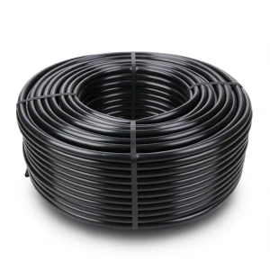 لفة أنابيب بلاستيك HDPE ضغط 16 بار PE 80، قطر خارجي 16 ملم، سمك 2.2 ملم، أسود