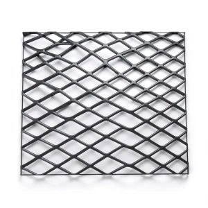 Hot Rolled Black Steel Expanded Metal Mesh Khaleeji 1.8 mm Thickness 1.22m Width 7m Length