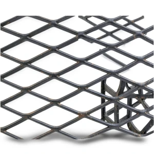 Hot Rolled Black Steel Expanded Metal Mesh 4.8 mm Thickness 1.22 m Width 2 m Length